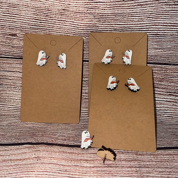SUPER CUTE GHOST HOLDING BOOKS WOOD EARRINGS - Picture 3 of 11